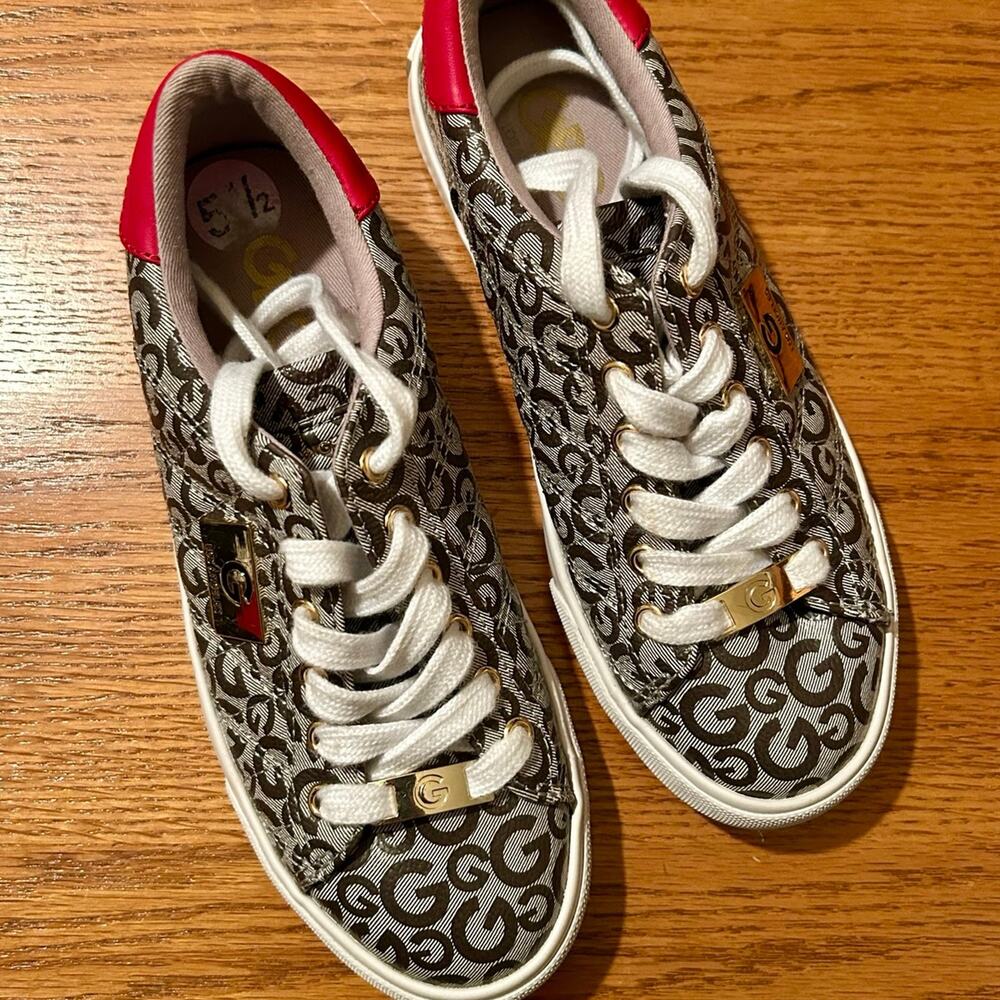 GBG Los Angeles Sneakers SIZE 5.5 LIKE NEW Red Tan